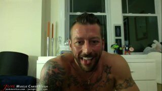 Hugh Hunter’s Hairy Muscle Ass at JockMenLive.com